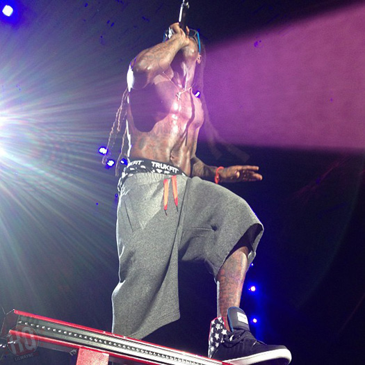  - lil-wayne-west-palm-beach-bay-americas-most-wanted-2013-tour27
