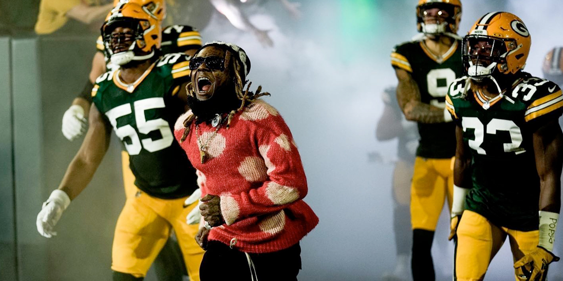 See Lil Wayne Lead Packers Out The Tunnel Before Lions Game